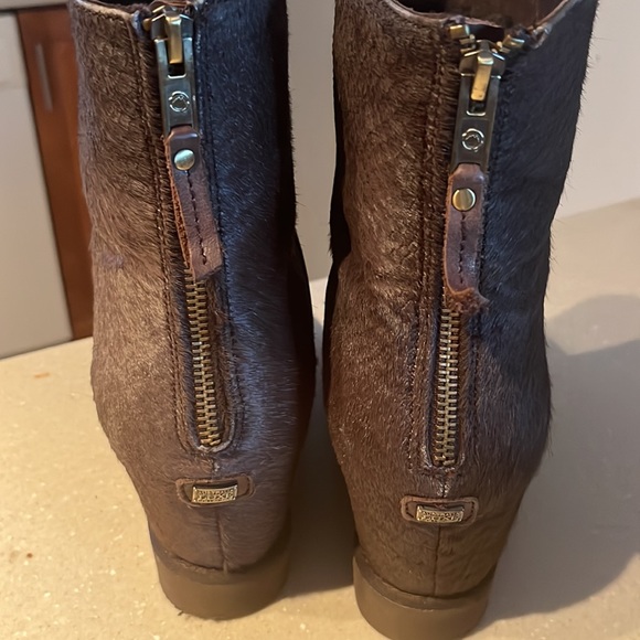 Australia Hatchet Wedge Bootie - Picture 2 of 10